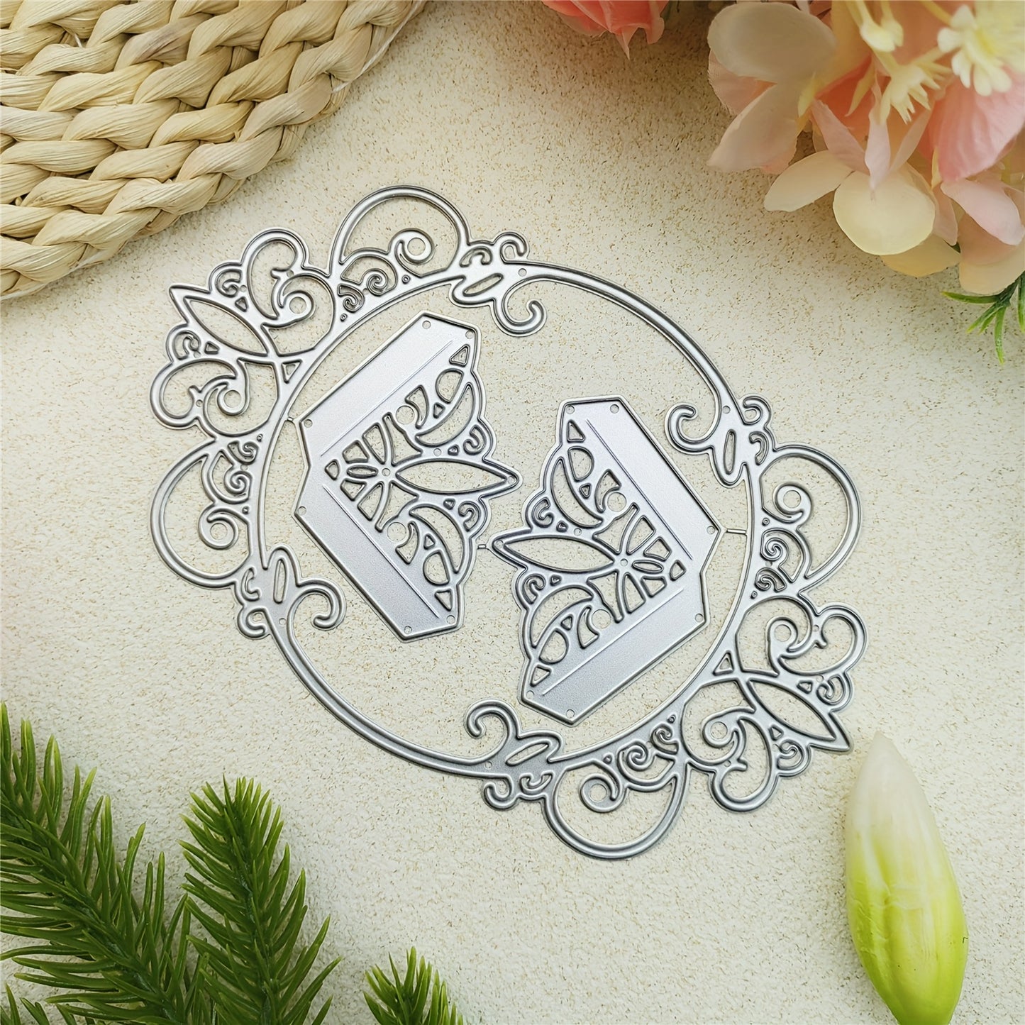 Spring/Summer Wedding Season 1pc Round Lace Edge Wave Flower Metal Cutting Dies for DIY Scrapbooking, Wedding Decoration and Embossing Paper Craft