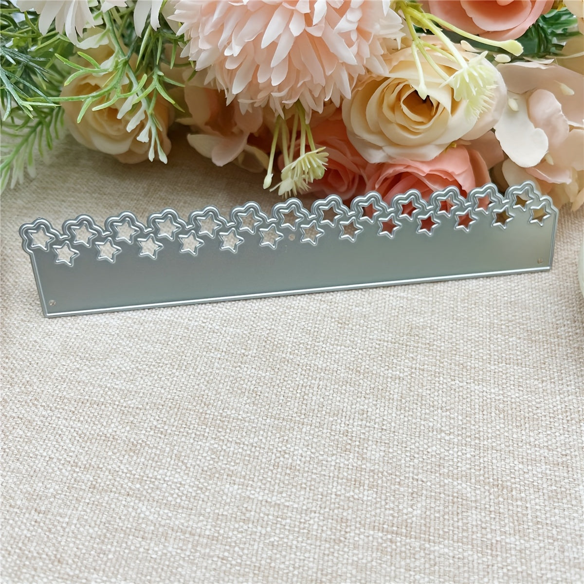 1pc Elegant Star Lace Metal Die Cut Stencil - Ideal for Scrapbooking, Greeting Cards, Photo Albums & Craft Decor, Wedding Stationery | Decorative Star Pattern | Durable Metal Die Cut, Star Decor