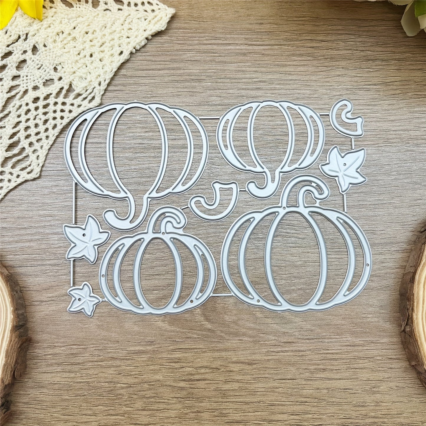 Autumn Thanksgiving 1pc Creative Fall Harvest Pumpkins Metal Cutting Dies, Cut Dies for Card Making, Scrapbooking Paper Decoration, Journal Card Greeting Card Wedding Craft Decor Stencils DIY Scrapbooking Cards Decorative Embossing Paper Dies