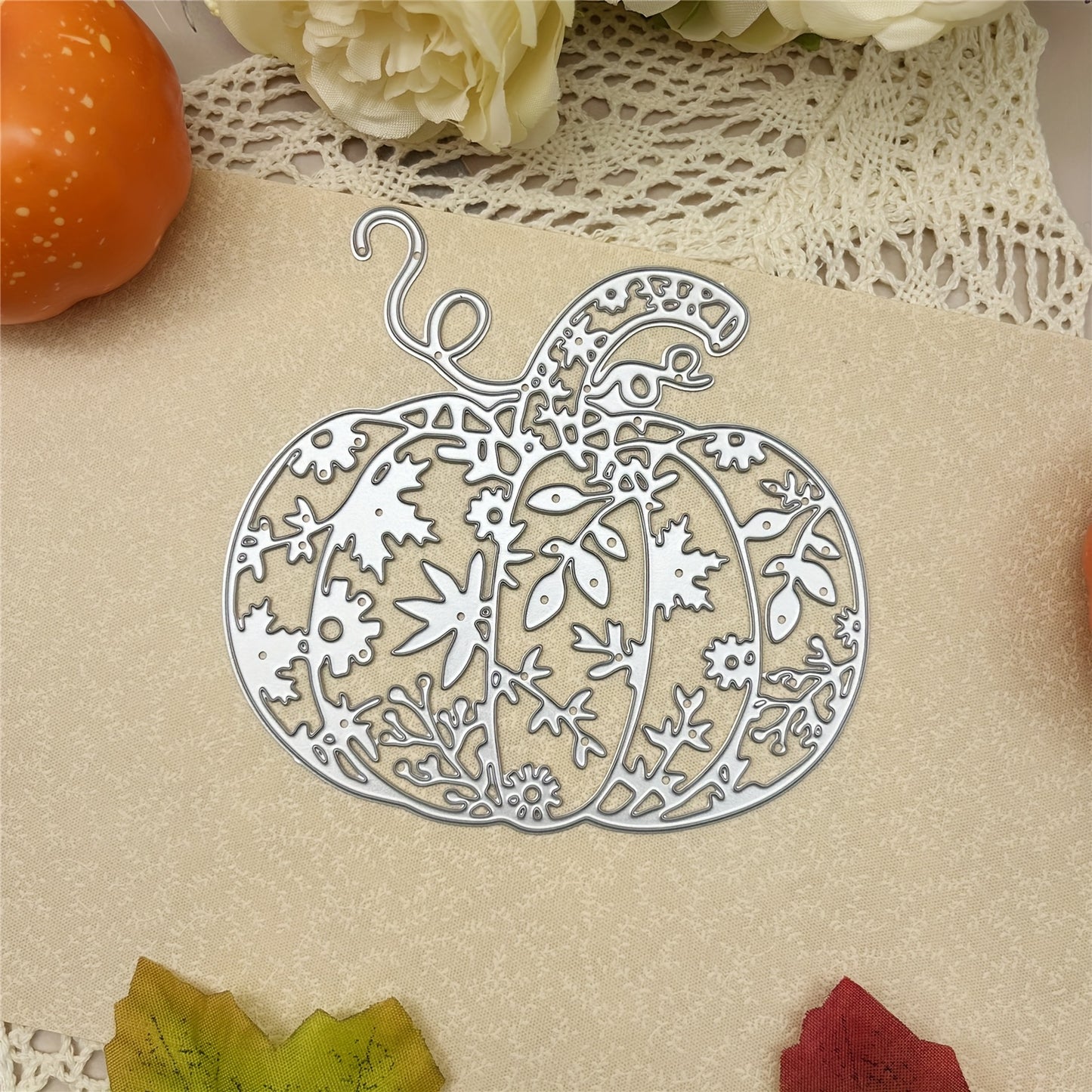 1pc Creative Fall Harvest Pumpkins Metal Cutting Dies, Cut Dies for Card Making for Scrapbooking Paper Decoration Journal Card Greeting card Wedding Craft Decor Stencils DIY Scrapbooking Cards Decorative Embossing Paper Dies