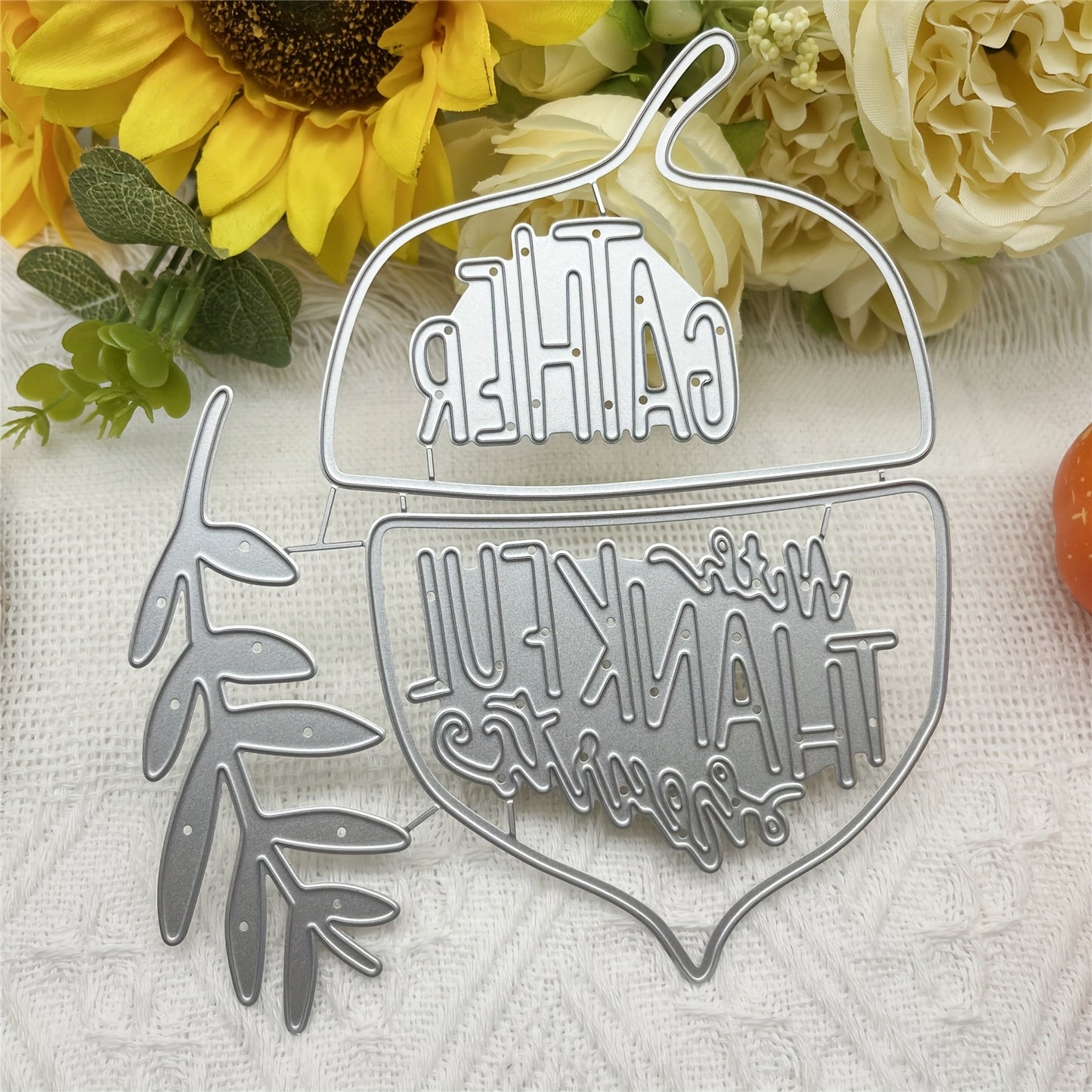 Autumn Thanksgiving 1pc Creative Fall Harvest Hazelnuts and Leaves Metal Cutting Dies, Cut Dies for Card Making, Scrapbooking Paper Decoration Journal Card Greeting Card Wedding Craft Decor Stencils DIY Scrapbooking Cards Decorative Embossing Paper Dies